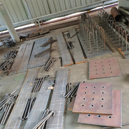 有哪些其他因素会影响阿拉善盟预埋件位置的确定？